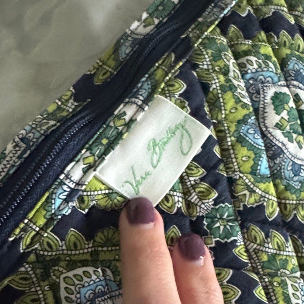 Vera Bradley travel bag - Picture 3 of 4